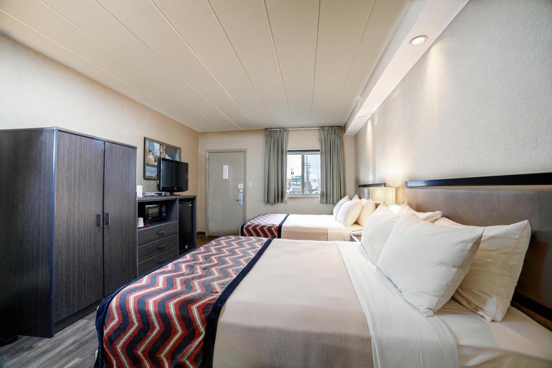 Queen Room Two Queen Beds