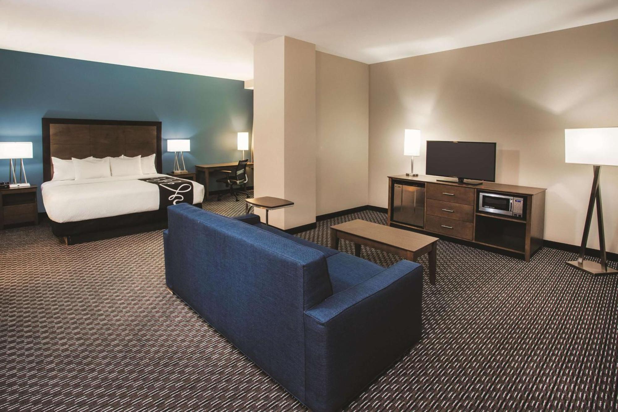 One-Bedroom Suite One King Bed Sofa Bed Non-Smoking