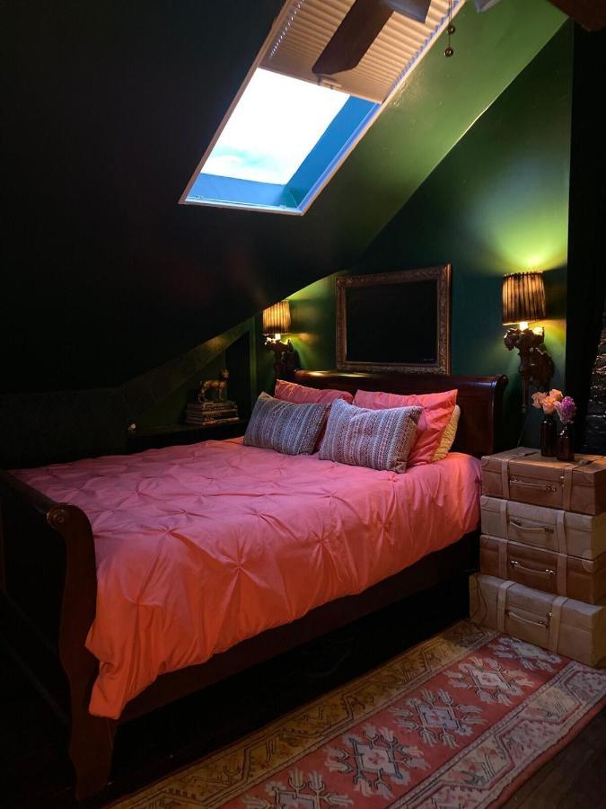 Triple Room with Shared Bathroom