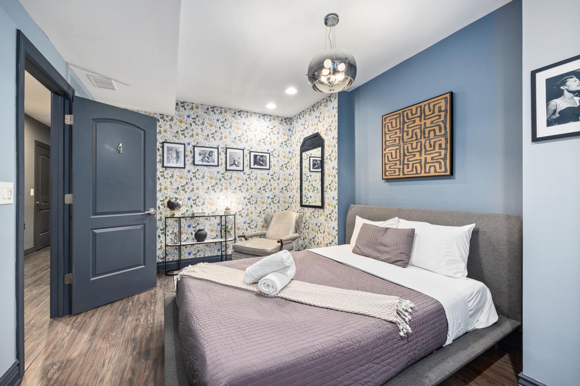 Queen Room