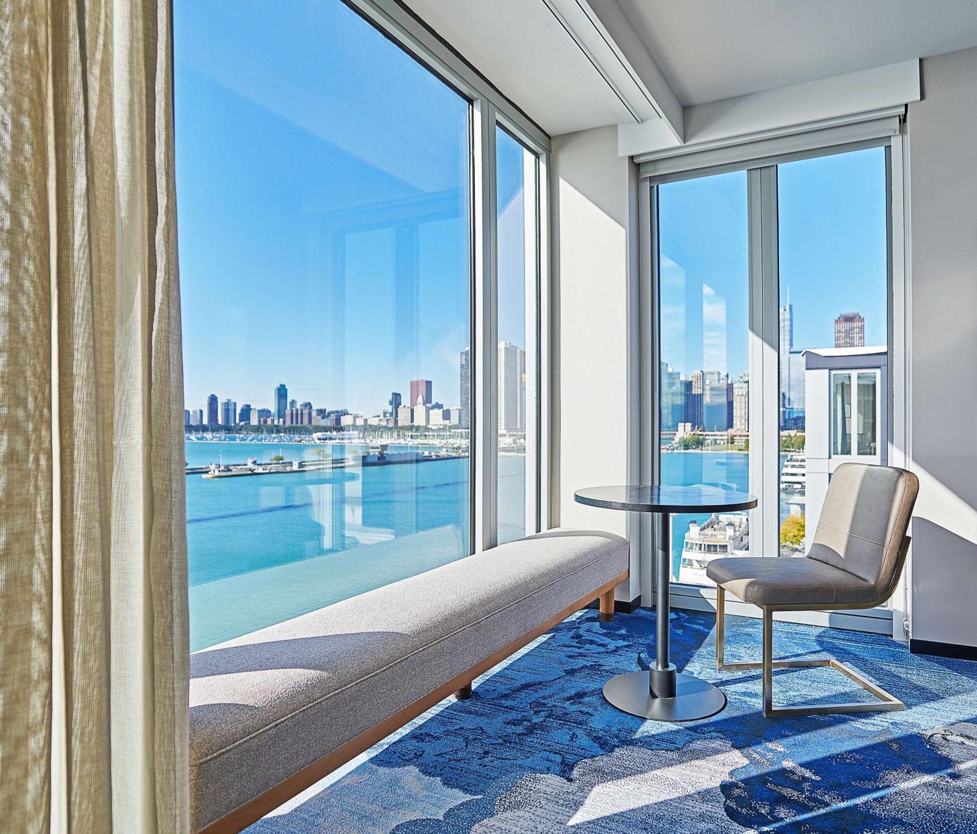 Corner King Room High Floor