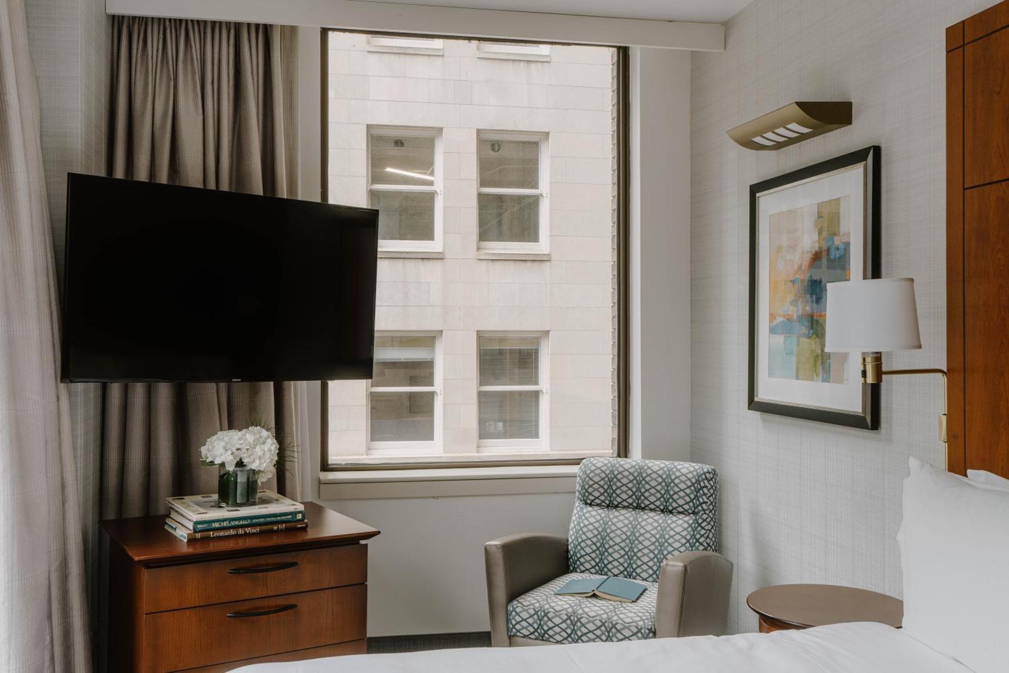 Standard Queen Room