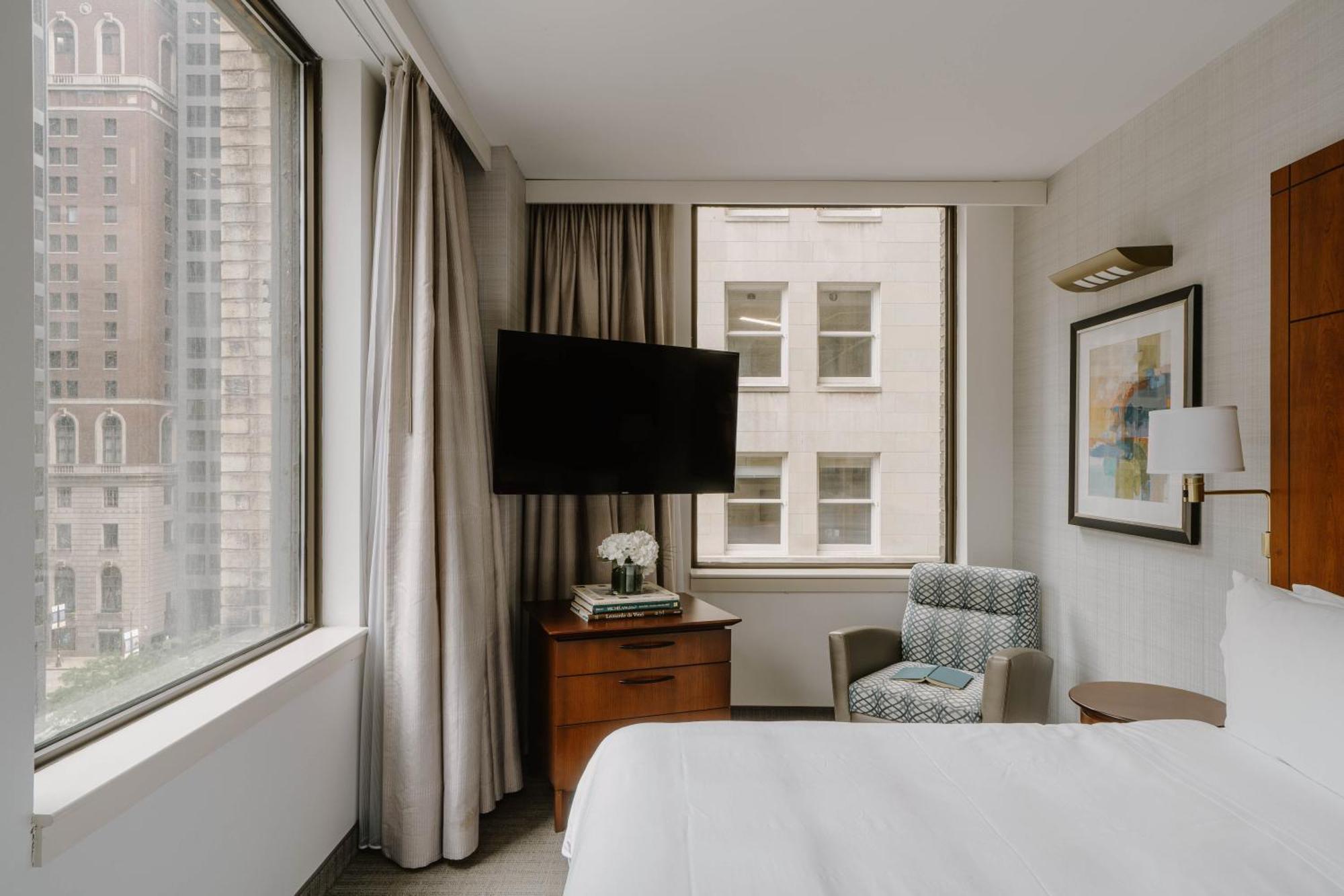 Standard Queen Room
