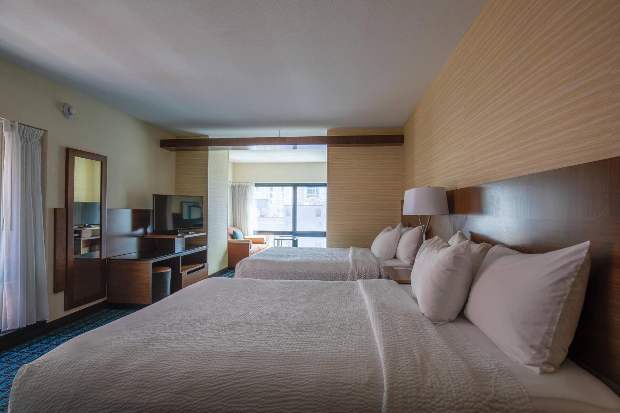 Queen Room Two Queen Beds Hearing Accessible