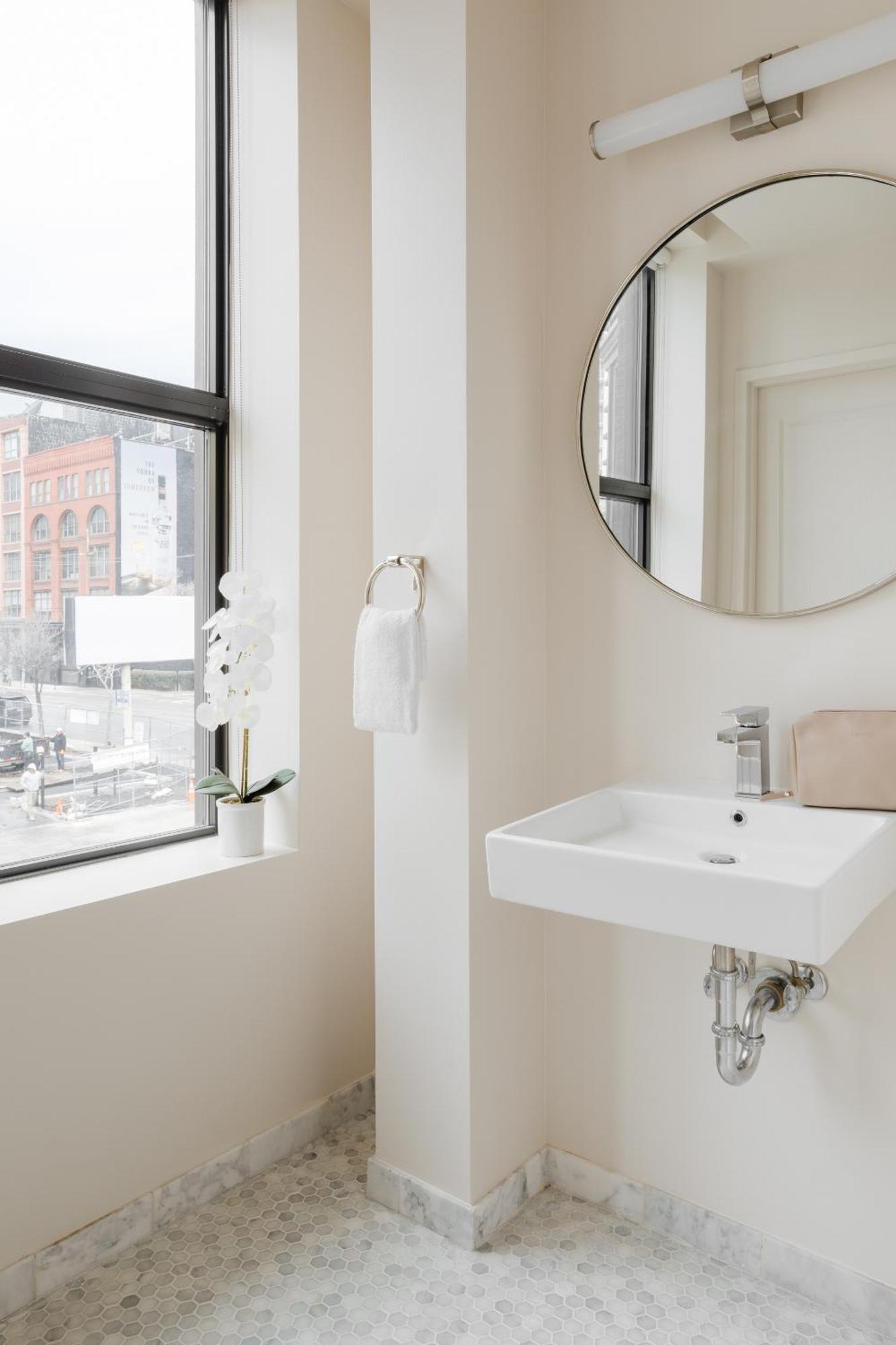 Triple Room,1651764029:JPEG