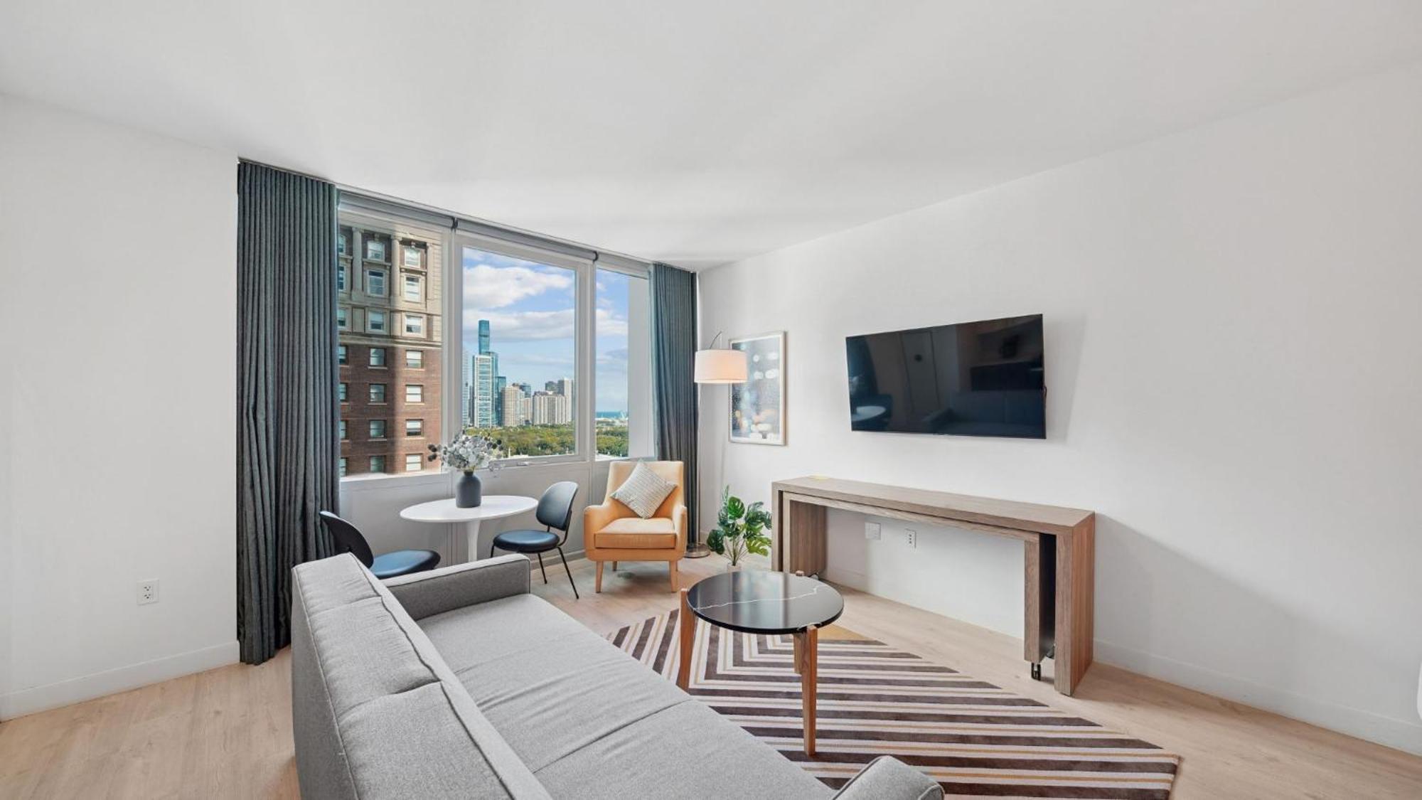Studio Apt South Loop Chicago