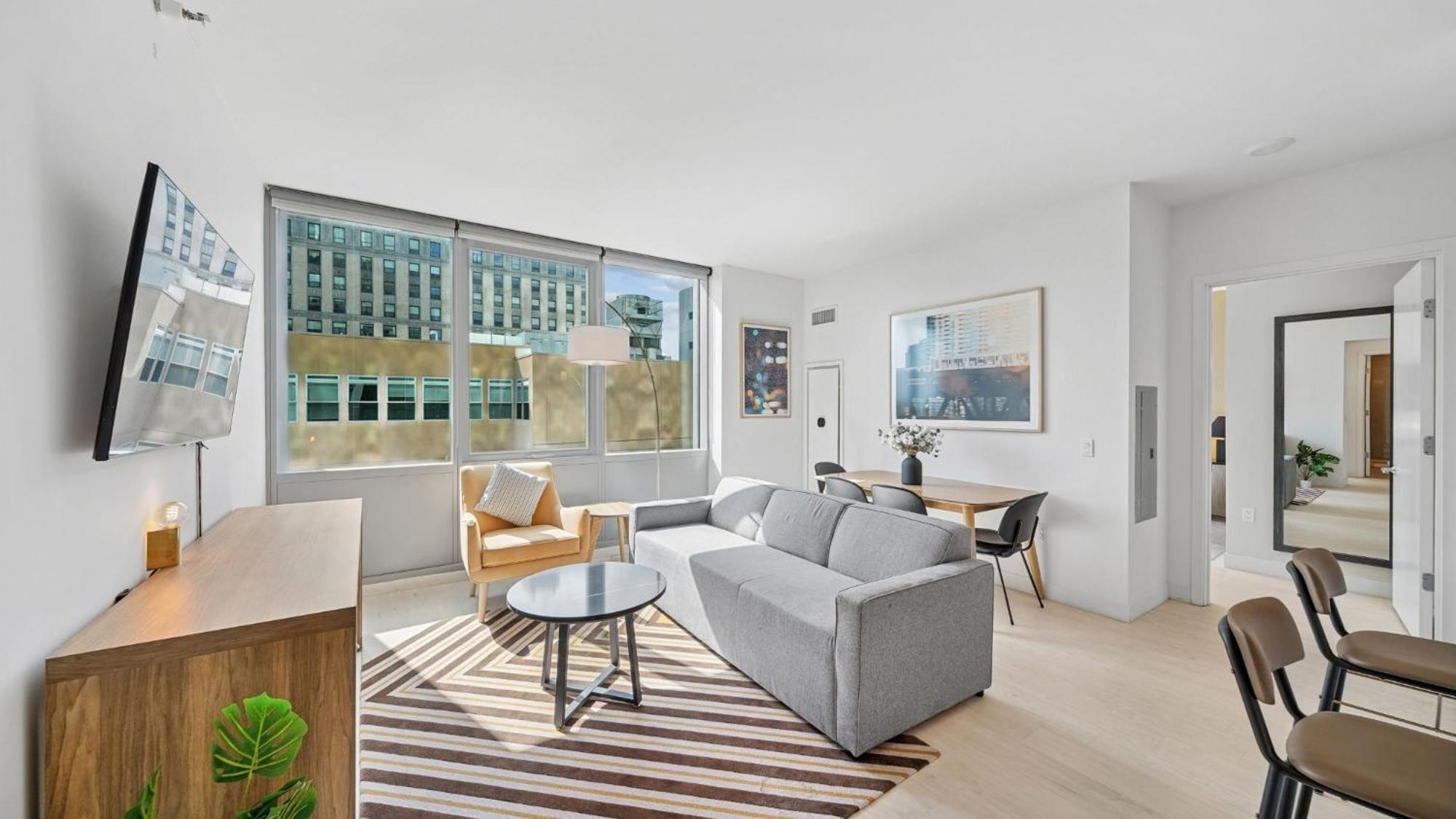2 Bedroom Apt South Loop Chicago