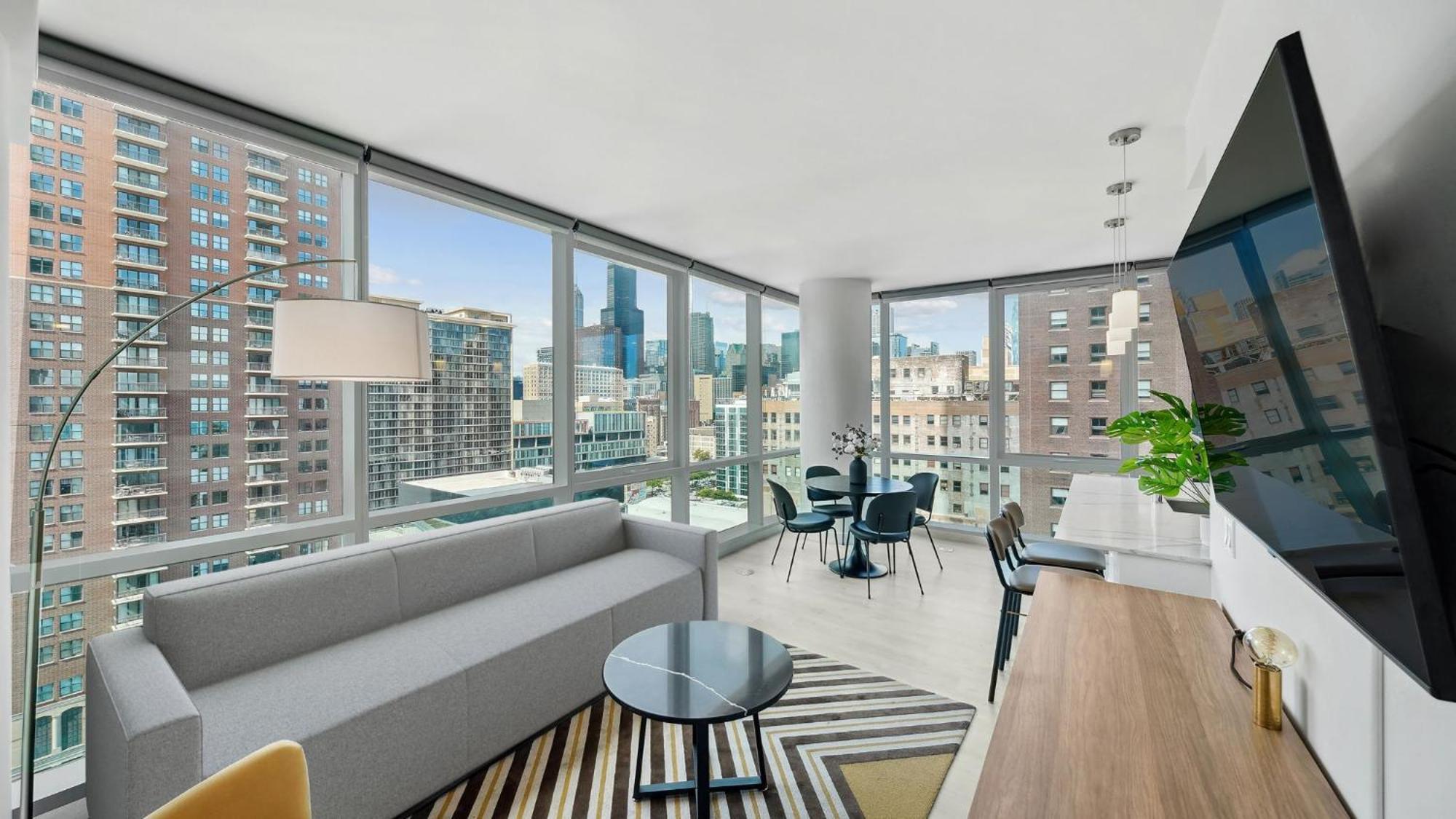 2 Bedroom Premium Apt South Loop Chicago