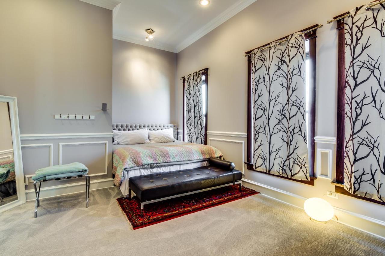 Deluxe Double Room (2 Adults + 1 Child)