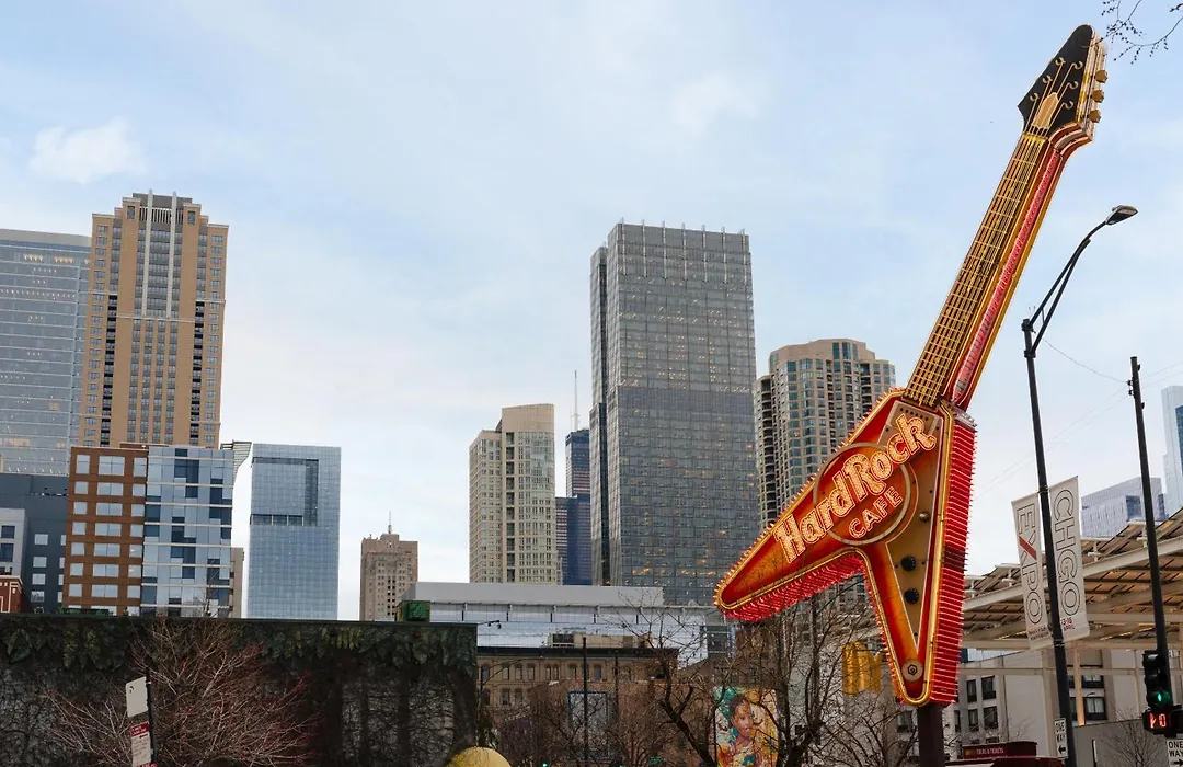 Found Chicago Powered By Sonder-1
