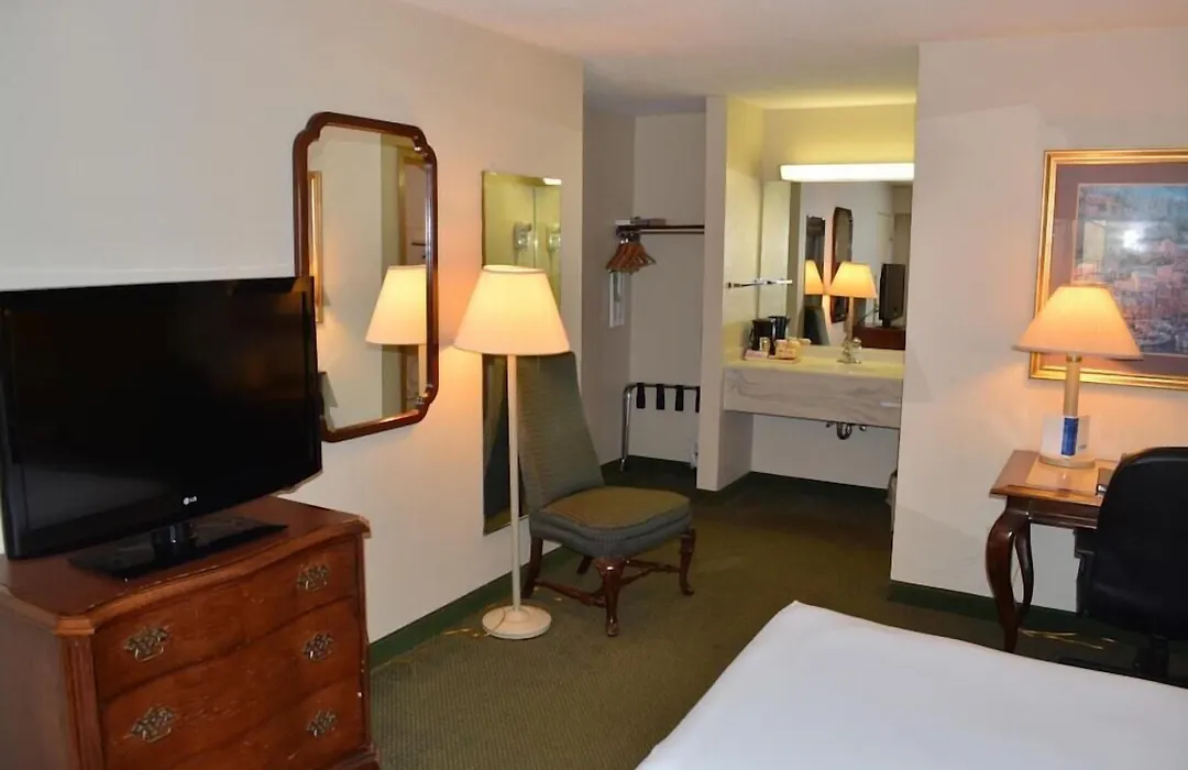Chicago Lake Shore Hotel-1