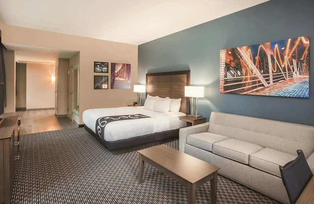 La Quinta Inn & Suites By Wyndham Chicago Downtown-1