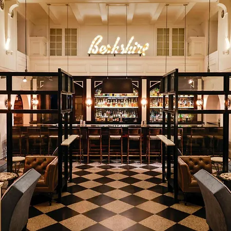 Acme Hotel Chicago, Outset Collection By Hilton-3