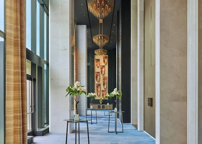 The St. Regis Chicago Hotel