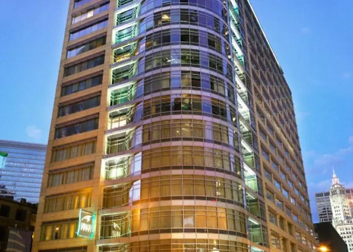 Hotels Downtown ChicagoKinzie