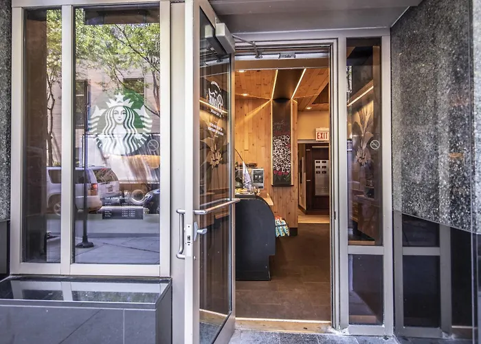 Hotels Downtown ChicagoCourtyard Downtown/Magnificent Mile