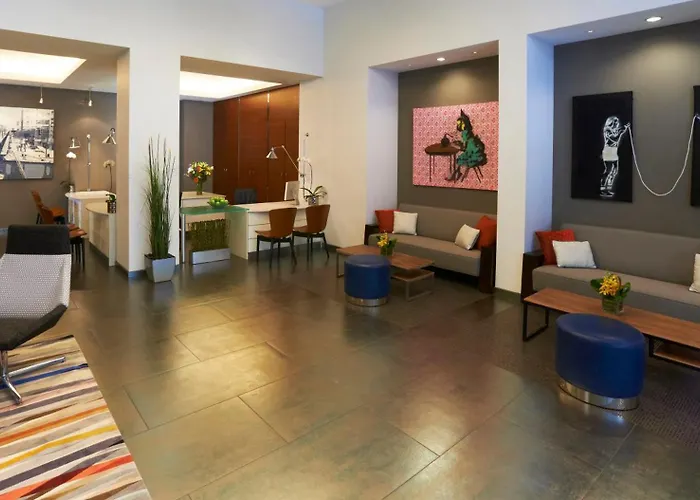 Hotels Downtown ChicagoKinzie