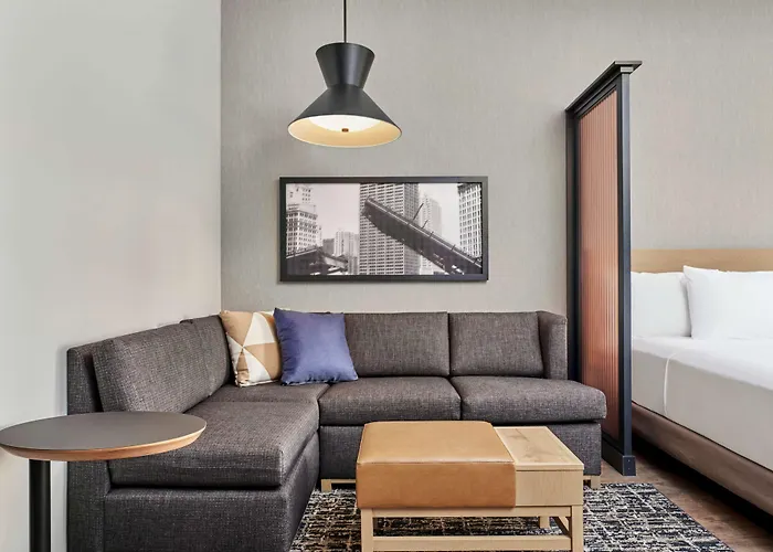 Hyatt Place Chicago Medical/University District