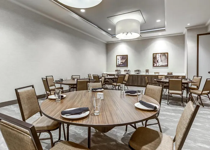 Hotels Downtown ChicagoCambria Loop - Theatre District