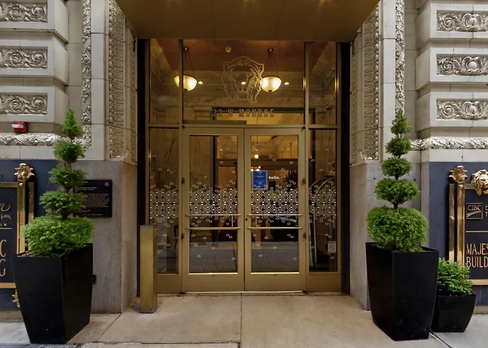 Hampton Inn Majestic Chicago Theatre District